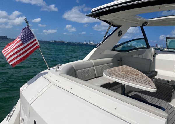 Sea Ray Sundancer 320 Coupe OB image