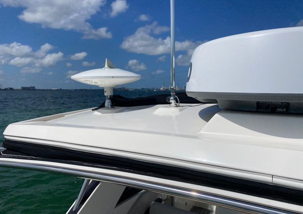 Sea Ray Sundancer 320 Coupe OB image