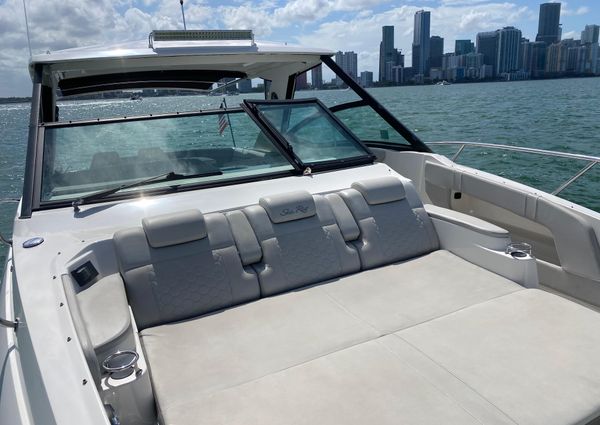 Sea Ray Sundancer 320 Coupe OB image