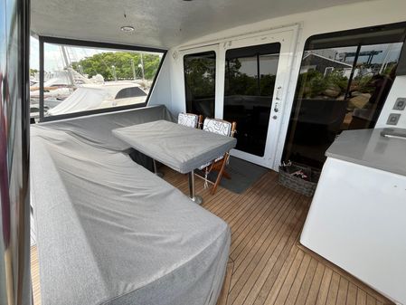 Hatteras 74 Sport Deck Motor Yacht image