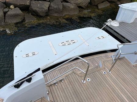 Hatteras 74 Sport Deck Motor Yacht image