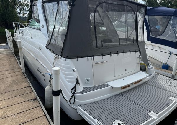 Rinker 342 Fiesta Vee image