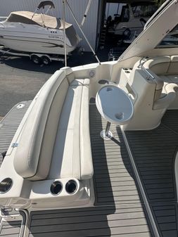 Rinker 342 Fiesta Vee image