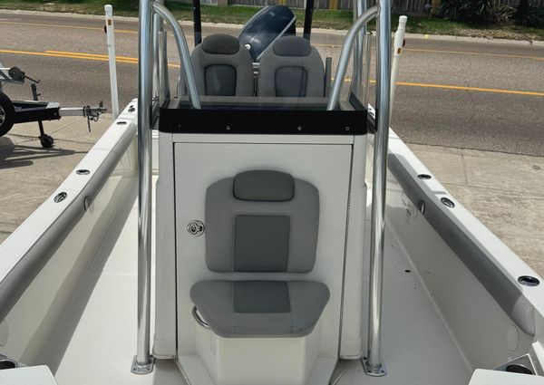 Ranger 2510 Bay Ranger image