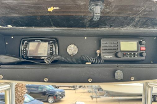 Ranger 2510 Bay Ranger image