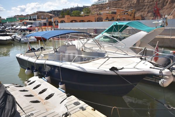 White Shark 285 - main image