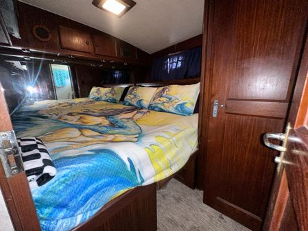 Hatteras 46-CONVERTIBLE-SPORTFISHERMAN image