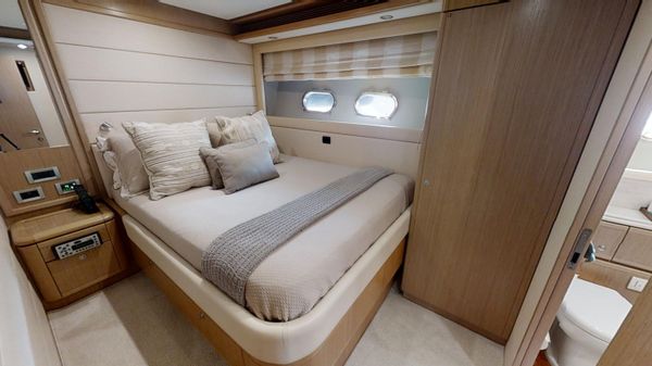 Ferretti Yachts 881 RPH image