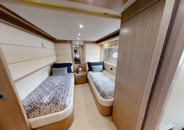 Ferretti Yachts 881 RPH image