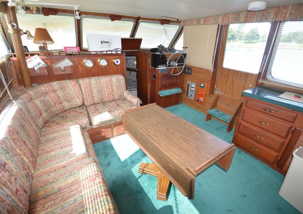 Tollycraft 40-TRI-CABIN-MY image