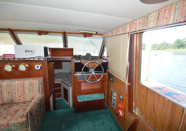 Tollycraft 40-TRI-CABIN-MY image