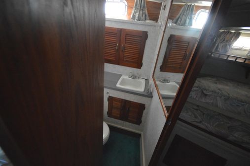 Tollycraft 40-TRI-CABIN-MY image