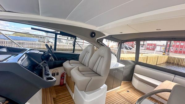 Princess Yachts V40 image