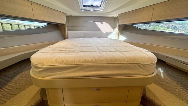 Princess Yachts V40 image