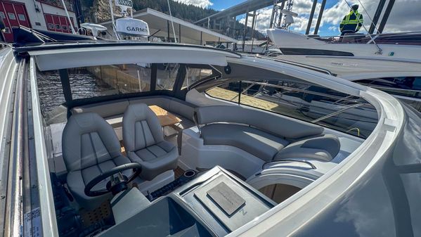 Princess Yachts V40 image