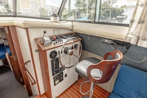 Mainship 34 image