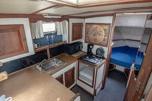 Mainship 34 image