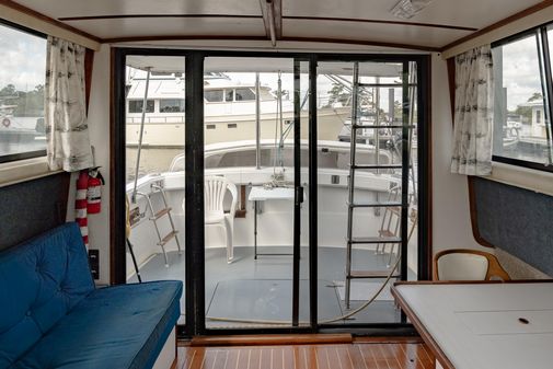 Mainship 34 image