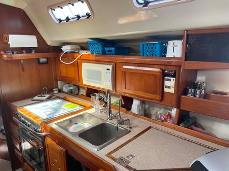 Hunter 433 image