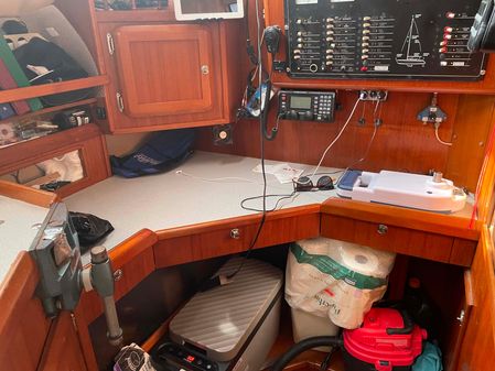 Hunter 433 image