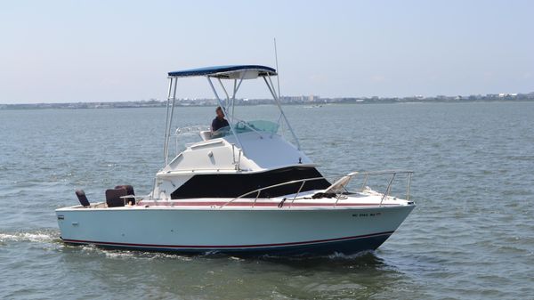 Bertram 28 Flybridge CRUISER 