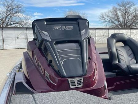 Nitro Z18 image