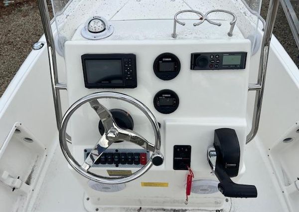 Key-west 1720-CENTER-CONSOLE image