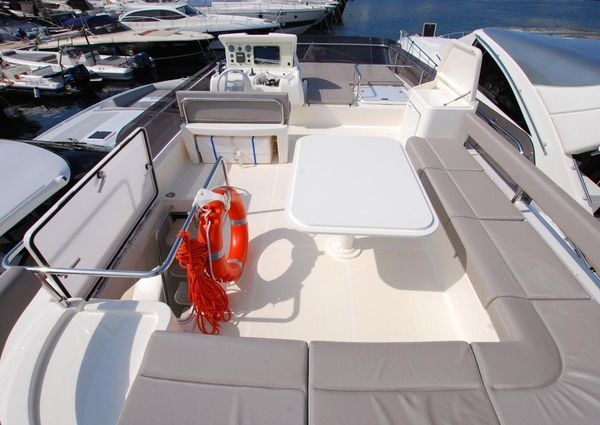 Ferretti Yachts 530 image