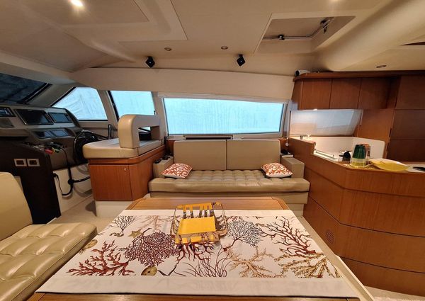 Ferretti Yachts 530 image