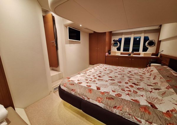 Ferretti Yachts 530 image