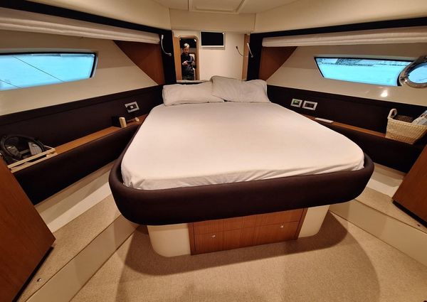 Ferretti Yachts 530 image