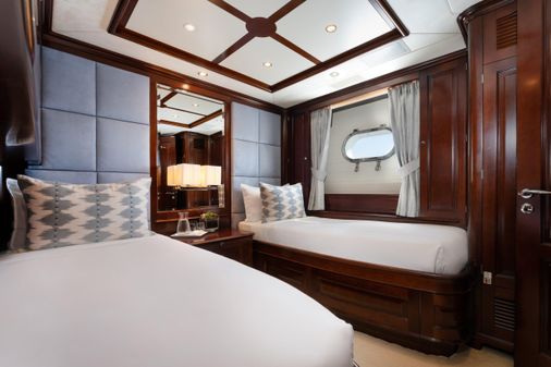 Benetti 120 image