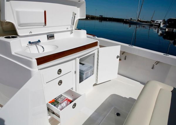 Hunt-yachts CENTER-CONSOLE-32 image