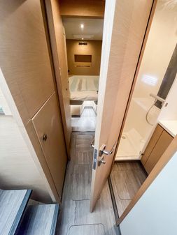 Fountaine Pajot MY 44 image