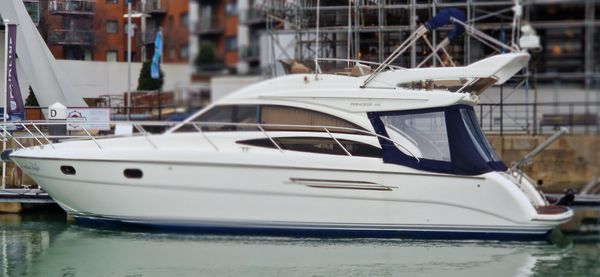 Princess-yachts 42-FLYBRIDGE image