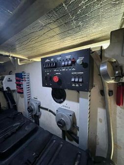 Carver 530 Voyager Pilothouse image