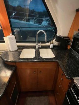 Carver 530 Voyager Pilothouse image