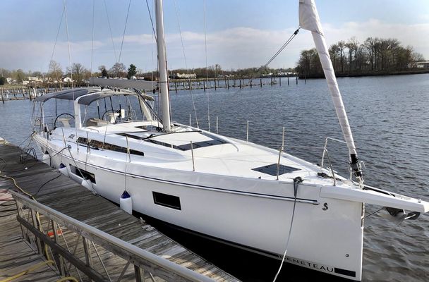 Beneteau Oceanis 51.1 - main image