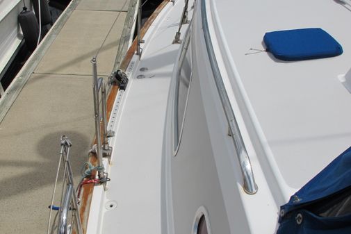 Catalina 440 image