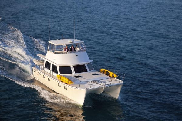 Maine Cat Power Catamaran Flybridge - main image