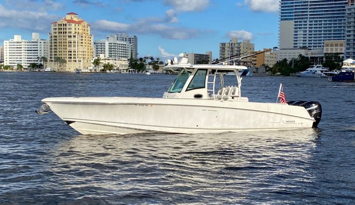 Boston Whaler 350 Outrage - main image