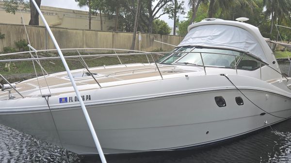 Sea Ray 33 Sundancer 