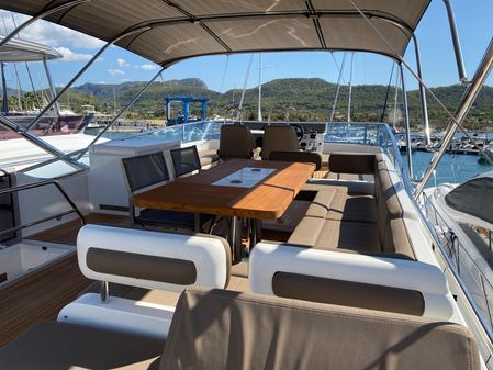 Fairline SQUADRON-65 image
