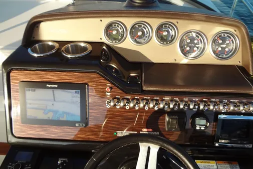 Sea Ray Sundancer 350 image