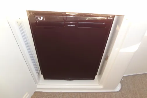 Sea Ray Sundancer 350 image