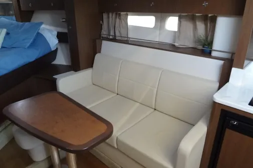 Sea Ray Sundancer 350 image