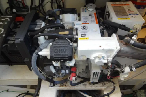 Sea Ray Sundancer 350 image