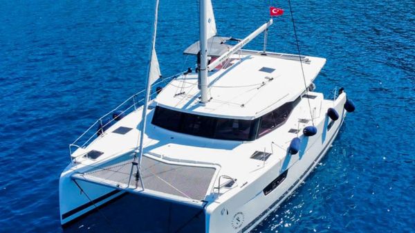 Fountaine Pajot Isla 40 