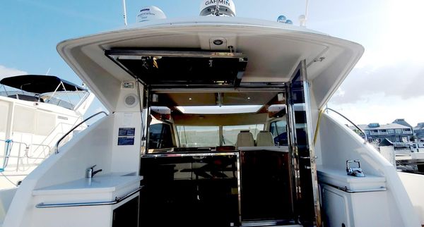Riviera 4700-SPORT-YACHT image