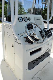 NauticStar 231 Angler image